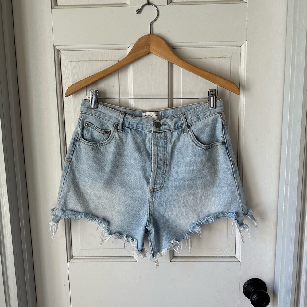 By Together, Women’s Size L, High-Waisted Distressed Jean Shorts